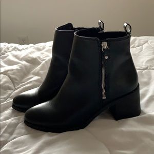 Black H&M heeled boots